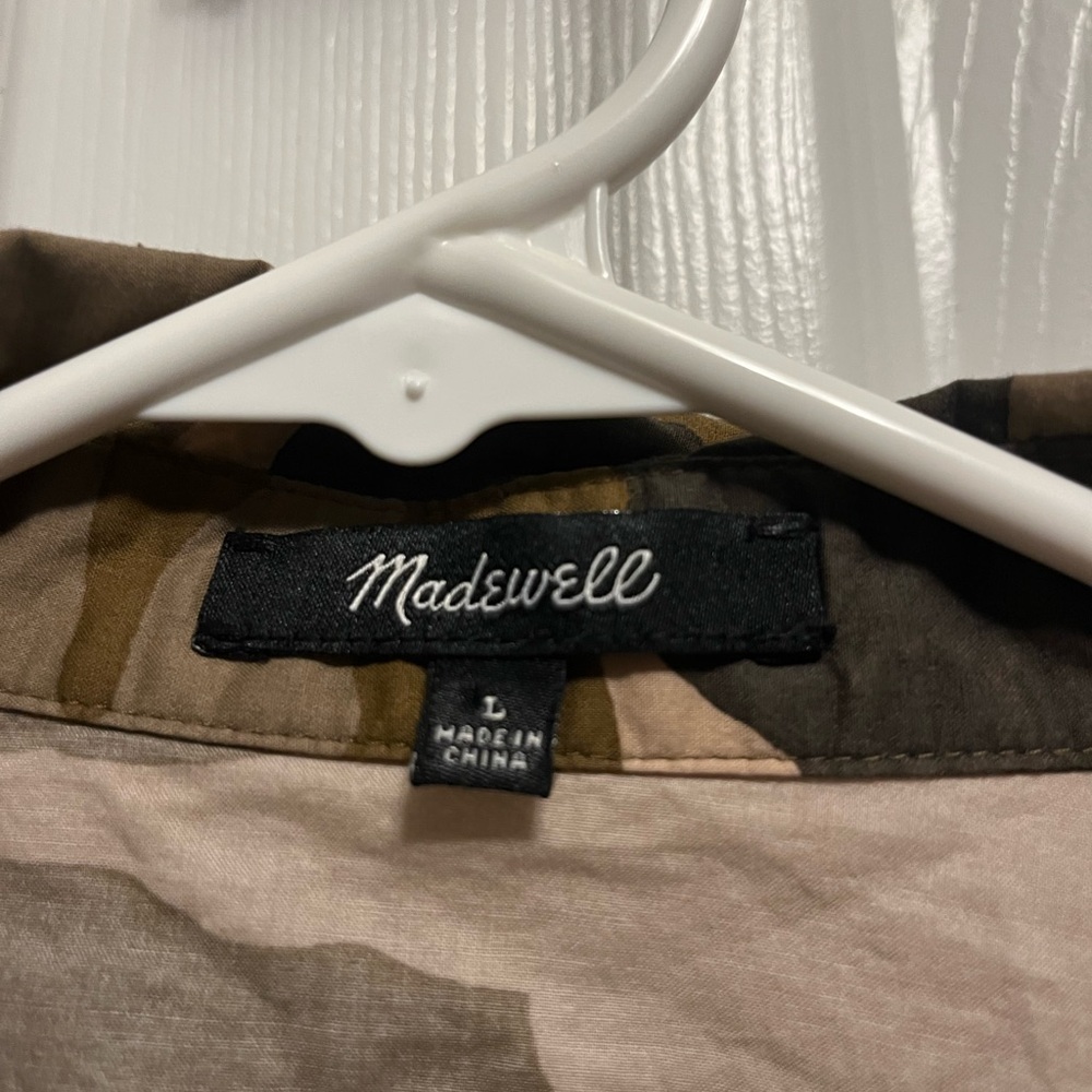 Madewell Short Sleeve Tie Front Boxy Shirt in Cottontail Camo Women Size‎ L - Picture 3 of 7